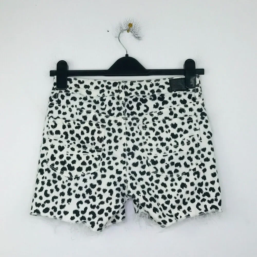 American Eagle Women's 0 Shorts White Black Animal Print Stretch Cut-Off CE16
